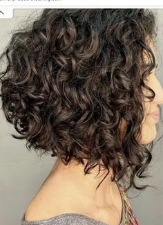 Curly Hair Designs, Short Curls, Medium Curly Hair Styles, Short Wavy Hair