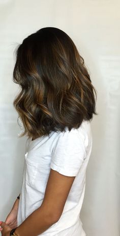 Layers Haircuts, Hair Goals Color, Brunette Hair Cuts, Rambut Brunette, Balayage Bob, Brunette Balayage, Vampire Academy, Short Wavy