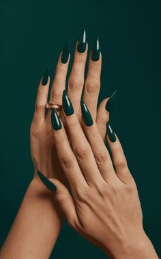 33 Wonderful Fall Nails 2024 Ideas You Need to Try Autumn Nails 2024 Trends, Dark Nails For Fall, Jewel Tone Nails, Autumn Spirit, Dark Green Nails, Teal Nails, Retro Nails, Fall Nail Trends, 2024 Ideas