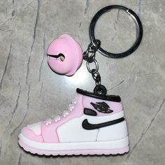 Brand New Nike Sneaker White Pink & Black Air Jordan Key Chain With A Bell Too Nike Swoosh Earrings, Baddie Keychain, Nike Lanyard, New Nike Sneakers, Sneaker Keychain, Nike Flight, Pink Keychain, Silver Keychain, Nike Sneaker