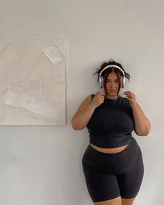 Emma Arletta on Instagram: "sorry can’t hear you 🎧" Plus Size Baddie Outfits, Plus Size Summer Outfits, Workout Outfit, Curvy Girl Outfits, Curvy Outfits, Look Plus, Lookbook Outfits, Curvy Fashion, Outfits Casuales