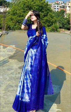 Simple Indian Saree Look, Casual Saree Look For Party, Pastel Saree For Farewell School, Farewell Sarees Colleges Chiffon, Saree For Freshers Party In College, Freshers Party Outfit College Indian, Girlish Sarees For Farewell, Casual Saree Look, Farewell Sarees School