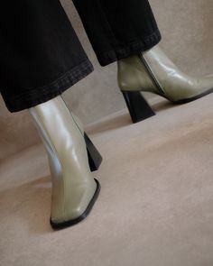 Olive Boots, 90s Looks, Sustainable Leather, Customer Care, Green Leather, Beautiful Shoes, Leather Ankle Boots, Cow Leather, Leather Heels