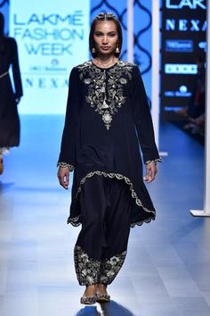 Shop for Payal Singhal Black Crepe Kiraz Kurta With Low Crotch Pants for Women Online at Aza Fashions High Low Kurta, Low Crotch Pants, Embroidery Neckline, Payal Singhal, Scallop Trim, Pattern Embroidery, Fashion App, Scalloped Hem, Aza Fashion