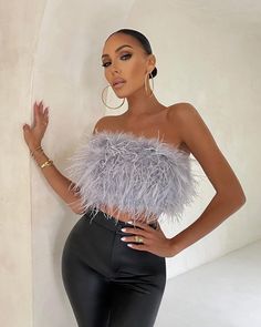 F00110203-403 Feather Crop Top, Trendy Summer Fits, Strapless Tank Top, Strapless Sequin Dress, Girly Summer Outfits, Skirt Shapewear, Party Crop Tops, Feather Tops, Dress Backless