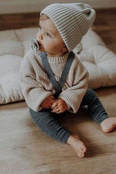 Baby Mode, Pull Bebe, Knit Baby Sweaters, Boys Knits, Baby Outerwear, Retro Mode, Baby Boy Or Girl