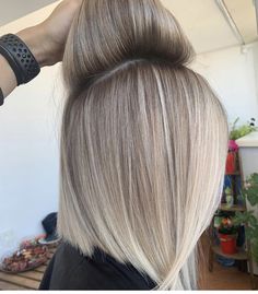 Med Blonde Balayage, Ask Blonde Hair, Winter Blonde Hair Short, Ash Blonde Balayage Bob, Long Ash Blonde Hair, Platinový Blond, Best Haircuts For Women, Blonde Hair Transformations, Cool Blonde Hair