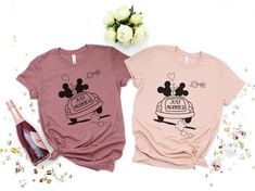 Bride And Groom Disney Shirts, Disney Wedding Shirts, Disney Just Married Shirts, Just Married Disney Shirts, Honeymoon Disney Shirts, Disneyland Couples Outfits, Honeymoon Disney, Bride And Groom Shirts