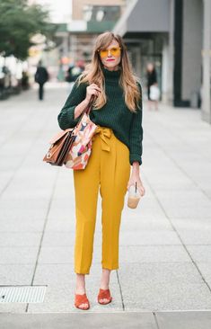 Overalls Fall, How To Have Style, Moda Do Momento, Color Blocking Outfits, Anna Dello Russo, Yellow Outfit