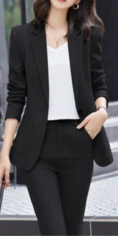 Fashionable Outfit Ideas, Business Outfit Inspirations Business Dress Women, Milky Nails, Blazer Outfits For Women, Corporate Attire, Business Outfits Women, Stylish Work Attire, Business Casual Outfits For Work, Classy Work Outfits, Stylish Work Outfits