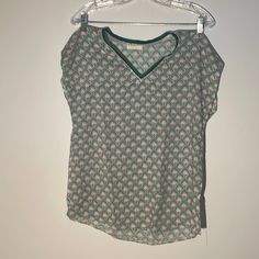 Never Worn, Comfortable Top. Dress Up Or Down. Size L, Fits Full M Green Printed Sleeveless Tank Top, Patterned Sleeveless Top With Floral Print, Patterned Floral Print Sleeveless Tops, Casual Green Sleeveless Top, Patterned Sleeveless Top For Spring, Sleeveless Patterned Top For Spring, Green Summer Vest Top, Summer Green Vest Top, Green Vest Tops For Vacation