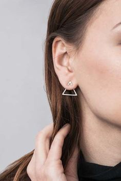 Double Triangle 1 by Magdalena Paszkiewicz / silver Minimalist Jewelry Earrings, Ear Pins, Triangle Earrings, Minimalist Earrings, Piercing Jewelry, Style Board, Minimalist Jewelry, Jewelry Trends