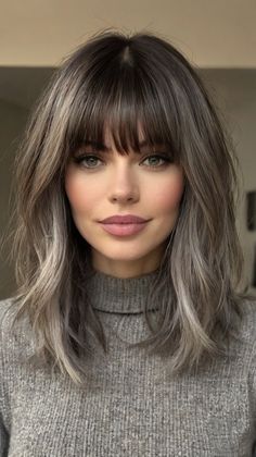 Effortless medium length gray for Textured Lob with Curtain Bangs 💄 Haïr Cut With Curtain Bangs, Curtain Bangs Lob, Medium Length With Curtain Bangs, Textured Lob With Curtain Bangs, Curtain Bangs Medium Length Hair, Medium Hair With Curtain Bangs, Gray Hairstyles With Bangs, Lob With Curtain Bangs, Blonde Hair For Brunettes