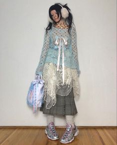 Layered Fashion Aesthetic, Daphne Bridgerton Inspired Outfit, Yotsubacore Outfits, Cluttercore Fashion, Eccentric Outfits Street Style, Maximalist Style Outfit, Nostalgiacore Outfit, Crazy Outfit Ideas, Layering Outfits Aesthetic