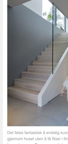 Stairs With Glass, White Staircase, White Stairs, Contemporary Stairs, House Staircase, Escalier Design