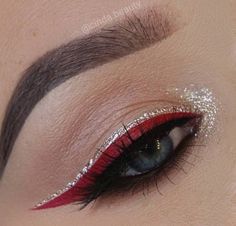 Colored Eyeliner Looks, Teknik Makeup, Halloweenský Makeup, Red Eye Makeup, Cute Eye Makeup, Eye Makeup Pictures