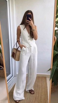 Smart Casual Women Jeans, Old Money Winter, Trend Ideas, Ny Outfits, Smart Casual Women, Casual Chic Summer, Jeans Outfit Women, Corporate Outfits, Fashion 2024