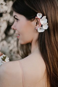 This delicate ear wrap made with flowers,crystals and jewelry wire * Size: 12 cm * 8 cm ( 4.7 * 3.1 inches ) * Choose wire color SILVER \ GOLD * Price is for one ear cuff Custom orders: I am happy to create a custom order just for you! I can change any design to use special balls, color, or change shape.Message me with Your gestions and/or ideas to get started! Note: regular custom order will take 1-2 to complete, and 2-4 on projects or higher complexity. Care instruction: Beaded accessories are Flower Ear, Ear Climber, Wrap Earrings, Cartilage Earring, Ear Climbers, Earrings Ear, Beaded Accessories, Ear Cuffs, Gold Price