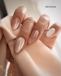 Unique Wedding Nails For Bride, Nails Proposal, Proposal Nails Ideas, Proposal Nails, Honeymoon Nails, New Years Eve Nails, Graduation Nails, Nice Nails, Gold Nail