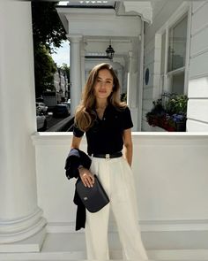 Rich Outfits, Adrette Outfits, Money Clothes, Stile Boho Chic, Polo Shirt Outfits, Chique Outfit, Europe Outfits, Corporate Outfits