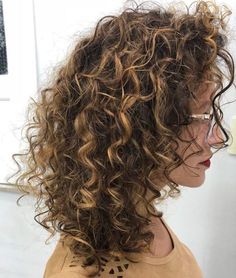 Medium Bouncy Curly Honey Brown Hairstyle Long Natural Curls, Curly Cuts, Curly Hair Care Routine, Bob Haircut Curly, Stylish Hairstyles, Naturally Curly Hair, Big Curly Hair, Twist Braid Hairstyles