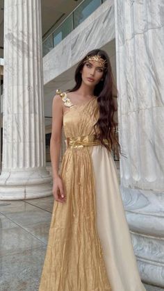 Greek Goddess Fashion Show, Greek Dress Up, Goddess Party Theme Outfit, Greek Goddess Quinceanera, Aphrodite Goddess Dress, Roman Goddess Outfit, Greek Costumes Goddess, Greek Themed Outfits, Greek Look Fashion