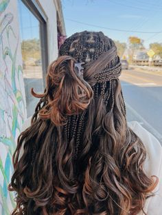 Hairstyles French Curl Braids, French Curls Braids Mid Length, Black Braids With Brown Curls, French Curl Styles, Medium Length French Curl Braids, Knotless Braids With Curly Ends Styles, French Curls Braids Medium, Plat Braids, Dark Brown Braids