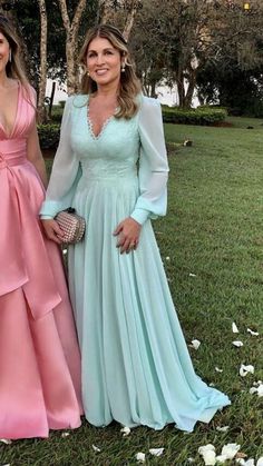 Eleghant Mint  Green Chiffon Long Sleeve Sheath Mother of the Bride /Groom Dresses Evening Formal Dress sold by Wedding store. Shop more products from Wedding store on Storenvy, the home of independent small businesses all over the world. Stylish Gowns, Bride Groom Dresses, Evening Gowns With Sleeves, Stunning Prom Dresses, Girls Frock Design, Groom Dresses, Bride Groom Dress, Mob Dresses, Girly Dresses