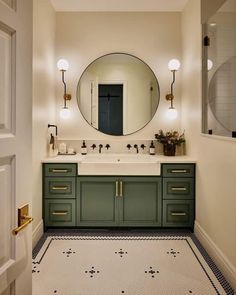 Home Interior Designs | I am so in Love!  😍 | Facebook Dark Green Bathrooms, Black And White Tiles Bathroom, Black Vanity Bathroom, White Bathroom Tiles, Black And White Tiles, Up House, Green Bathroom, Small Bathroom Decor, Black Bathroom