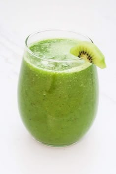 Apple Kiwi Green Smoothie - Beauty Bites Simple Green Smoothie, Detox Meal Plan, Anti Inflammation Recipes, 3 Day Detox, Clean Eating Meal Plan, Eating Fast, Detox Plan, Health Dinner, Inflammatory Foods