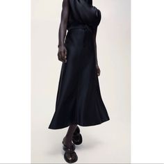 Nwt High Waist A-Line Fit Front Hidden Zipper & Hook Closure Sleek Evening Skirt For Spring, Sleek Spring Midi Skirt, Zara Evening Midi Skirt, Sleek Summer Skirt For Workwear, Chic Zara Evening Skirt, Elegant Zara Midi Skirt, Zara Formal Skirt For Spring, Zara Black Evening Skirt, Midi Satin Skirt