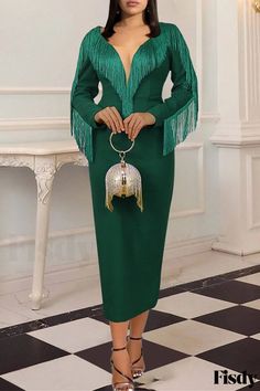 Fisdy - Eco-Friendly Solid Tassel Patchwork V Neck Long Sleeve Evening Dress in Green Fashion Long Sleeve Evening Dress, Style Vert, Fashion Patchwork, Evening Dresses Online, Evening Dresses With Sleeves, Designer Evening Dresses, Formal Cocktail Dress, Long Sleeve Evening Dresses, Dress Sleeve Styles