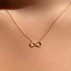 14k solid gold endless symbol necklace. Dainty Necklace so elegant and minimalist is perfect for everyday... and so for special occasions. Our products are specially designed for you and your loved ones and are indispensable for special occasions. The diamond sparkle will suit you very well! We work with expert jewelers who use high quality and enduring materials from precious metals to responsibly sourced diamonds and grade gemstone.  We have been producing personalized diamonds by handcraft si Gold Pendant Jewelry Simple, Aesthetic Necklace Simple, Gold Infinity Necklace, Simplistic Jewelry, Stylish Jewelry Accessories, Diamond Infinity Necklace, Infinity Necklace Gold, Necklace Infinity, Medical Jewelry