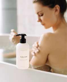 Body Lotion Photography, Body Wash Photography, Spa Ceylon, Bath Photography, Skin Care Business, Cosmetic Packaging Design, Body Shower