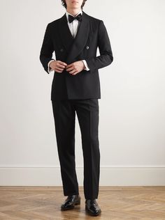 Core Item Update: Men’s Tailoring S/S 25 - WGSN Fashion Double Breasted Suit With Bow Tie, Black Suit With Black Bow Tie, Wedding Officiant Attire, Bow Tie Outfits Men, Men Prom Outfit, Officiant Attire, Full Black Suit, All Black Tuxedo, Mens Evening Wear