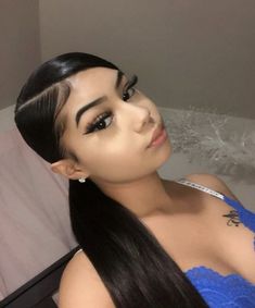 Baddie Hairstyles Latina, Latina Hair, Edges Hair, Natural Hair Styles Easy, Slick Hairstyles, Hair Ponytail Styles, Hair Stylist Life, Ponytail Styles, Sleek Hairstyles