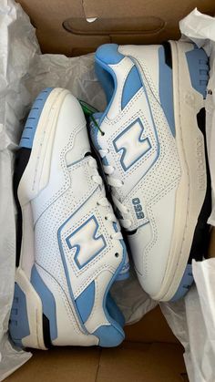 White Crocs, Hummel Sneaker, Dc Sneaker, New Balance Sneaker, New Balance, North Carolina, High Top Sneakers, Sneakers