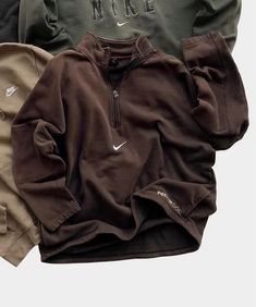 Nike, brown, vintage sweatshirt, quarter zip, old money, aesthetic, trendy Vintage Quarter Zip Outfit, Old Nike Clothes, Quarter Zip Outfit Men, Quarter Zip Outfit, Old Nike, Wedding Dress Bolero, Old Nikes, Vintage Quarter Zip, Nike Clothes