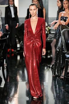 Ralph Lauren Fall, Couture Mode, Dresses 2020, Fashion Design Sketches, Fashion Show Collection, Runway Looks, Bella Hadid, New York Fashion Week, Gorgeous Dresses