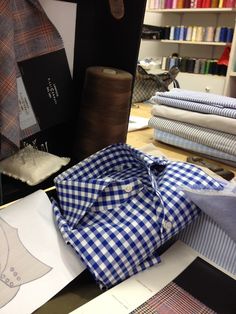 Elegant Men Style, Checked Shirts, Italy Shirt, Mens Neckwear, Dress Shirt And Tie, Elegant Man, African Men Fashion