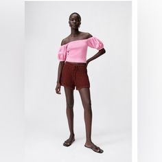 Bnwt Zara Balloon Top Sz Xs Chic Pink Short-length Tops, Chic Pink Short Length Top, Zara Outlet, Balloon Top, Red Checked Shirt, Leather Blouse, Ruffle Crop Top, Asymmetric Neckline, Pleat Top