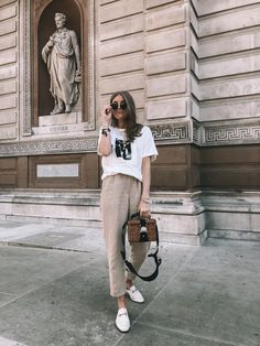 Beige Loafers Outfit Women, White Loafers Outfit Women, Beige Loafers Outfit, White Gucci Loafers, White Loafers Outfit, Loafer Outfits Women, Gucci Loafers Outfit, Loafers Women Outfit, Loafers Street Style