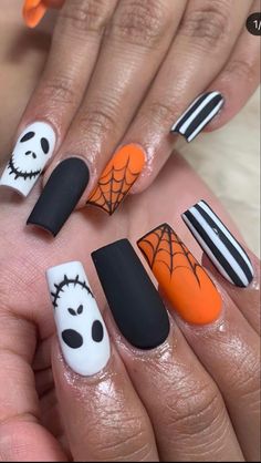 Holiday Nail Ideas, Holloween Nails, Halloween Nails Easy, Halloween Idea, Nail Vinyls, Cute Halloween Nails, Plaid Nails, Fancy Nails Designs