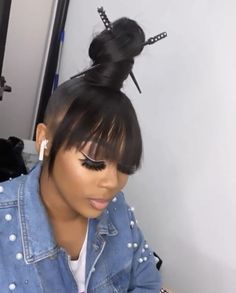 Ninja Bun With Bangs Black Women, Ninja Bun With Chopsticks, Bun With Chopsticks Hairstyles, Ninja Bun With Bangs, Weave Ponytails With Bangs, Adult Hairstyles, Random Hairstyles, Hair Styal, Ninja Bun