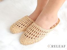 Cute women indoor slippers made from straw. Designs for unisex adult shoes slippers.  Are you looking for a gift for someone you love ? ❊ This straw slippers could be a good choice for Bridesmaid slippers and wedding slippers ❊ It looks vintage and classic, gift for mother or gifts for grandma even gift for him are so creative ideas.  ❊ Size:  Small:  3.5 - 4.5 US Medium: 5.5 - 7 US Large: 7- 8.5 US  Ethical and Sustainable ❊ Our slippers shoes are made of recycled water grass. ❊ No micro-plastic released when cleaned. ❊ Each slippers is unique and individually handwoven. As our bags are handcrafted, there may be slight variations in dimensions, colour, and texture. ❊ By purchasing our products you are supporting our local female artisans. -------------------------------------------------- Beige Non-slip Clogs For Summer, Beige Non-slip Summer Clogs, Casual Beach Clogs In Natural Color, Casual Natural Clogs For Beach, Comfortable Beige Slippers With Woven Sole, Non-slip Slip-on Mules For The Beach, Beige Slip-on Beach Clogs, Beige Slip-on Clogs For Beach, Comfortable Closed Toe Slippers In Natural Color