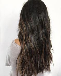 Hair in December Brown Hair Trends, Subtle Balayage, Hair Color Light Brown, Ombre Hair Color, Dark Brown Hair, Light Brown Hair