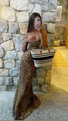 summer outfit, cheetah print aesthetic Cabo Aesthetic Outfits, Miami Dinner Outfit, Party Guest Outfit, Beach Town Outfit, Brand Trip, Summer Date Outfit, Cruise Fits, Vacay Fits, Winery Outfit