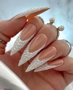 White Bride Nails, Nails Kits, White Lace Nails, Bride Stuff, Stiletto Shaped Nails, Best Press On Nails, Nails Kit, Weak Nails, Long Stiletto