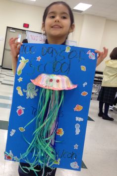 Celebrating 100 days of school. Jellyfish with 100 tentacles. 100th Day Of School Projects Posters, Jellyfish Poster, Ocean Theme Crafts