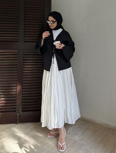 Colorful Outfits Hijab, Underground Clothing, Modern Hijab Fashion, Muslim Outfits Casual, Modest Summer Outfits, Hijabi Outfits Casual, Modesty Fashion, Muslim Outfits, Everyday Fashion Outfits